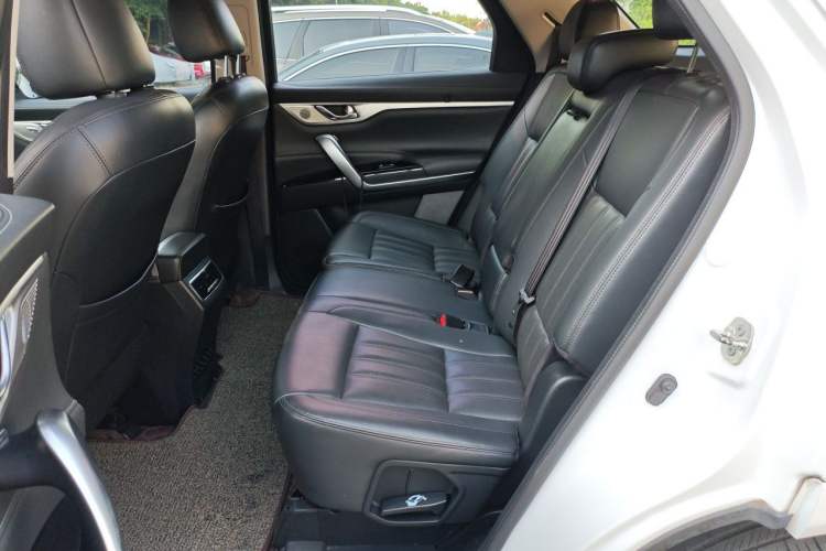 Used CHANGAN CS95 2019 2.0T Two-Wheel-Drive Luxury Version Left Rear Seat