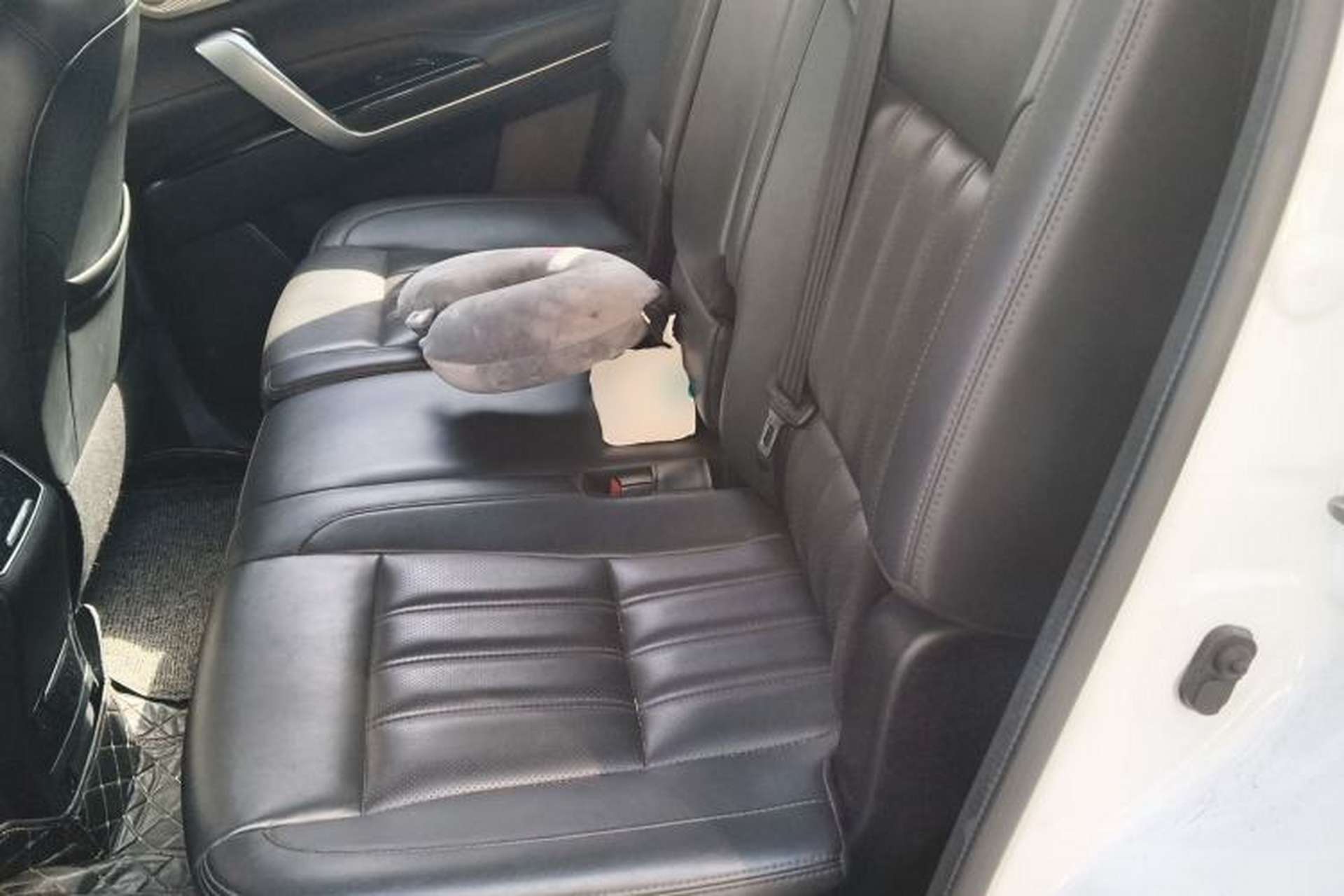 Used CHANGAN CS95 2019 2.0T Two-Wheel-Drive Luxury Version Left Rear Seat