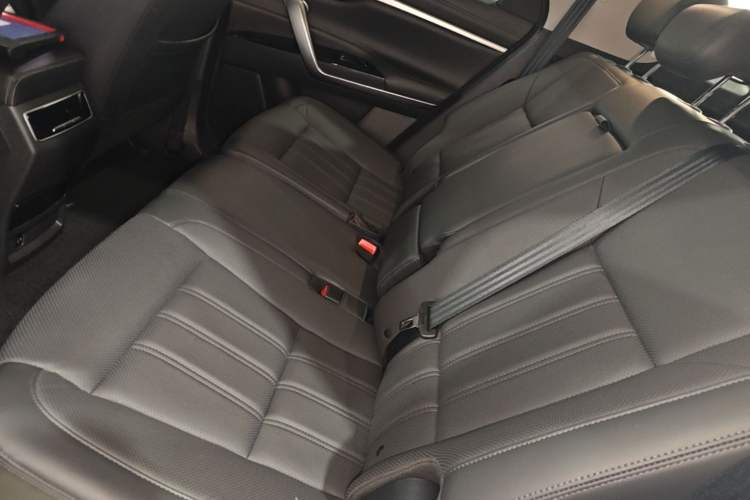 Used CHANGAN CS95 2019 2.0T Four-Wheel Drive Luxury Version Left Rear Seat
