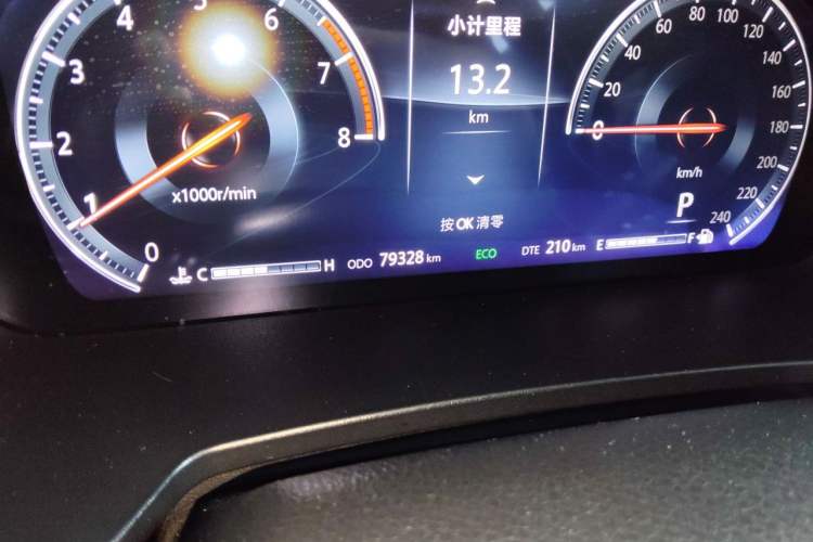 Used CHANGAN CS95 2019 2.0T Four-Wheel Drive Luxury Version Odometer Close Up