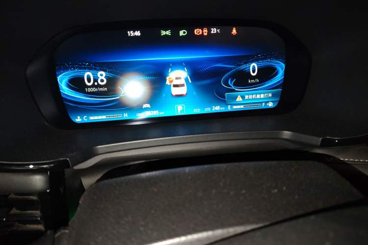 Used CHANGAN CS95 2019 2.0T Two-Wheel-Drive Luxury Version Odometer Close Up
