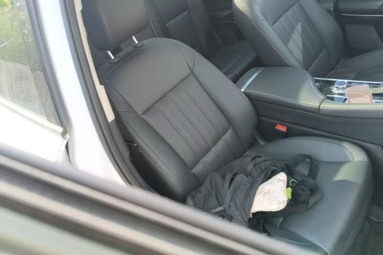 Used CHANGAN CS95 2019 2.0T Two-Wheel-Drive Luxury Version Right Front Seat