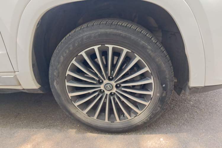 Used CHANGAN CS95 2019 2.0T Four-Wheel Drive Prestige Version Right Front Wheel Hub