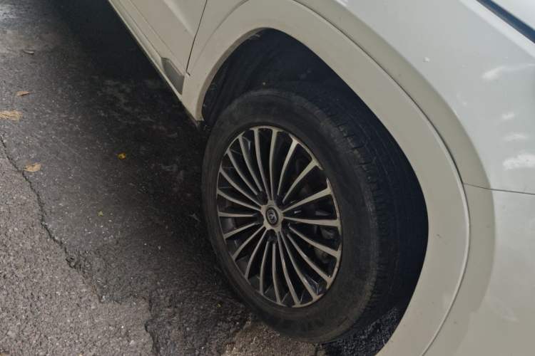 Used CHANGAN CS95 2019 2.0T Two-Wheel-Drive Luxury Version Right Front Wheel Hub