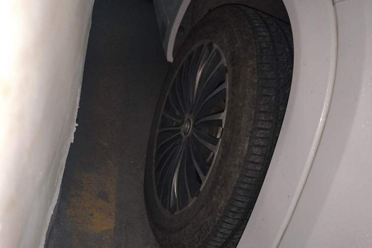 Used CHANGAN CS95 2019 2.0T Two-Wheel-Drive Luxury Version Right Front Wheel Hub