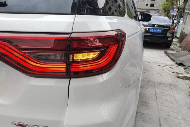 Used CHANGAN CS95 2019 2.0T Four-Wheel Drive Luxury Version Right Rear Taillight