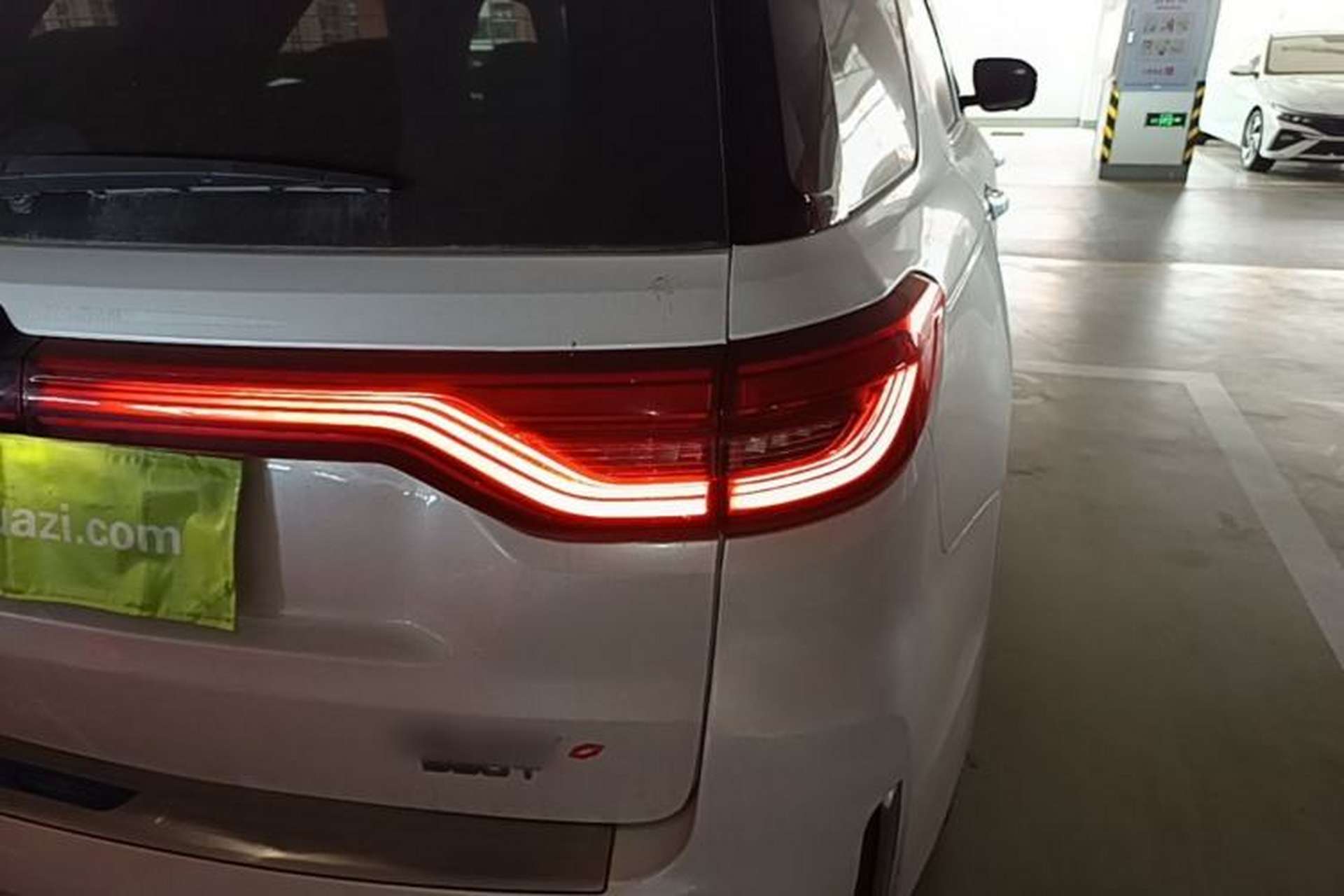 Used CHANGAN CS95 2019 2.0T Two-Wheel-Drive Luxury Version Right Rear Taillight