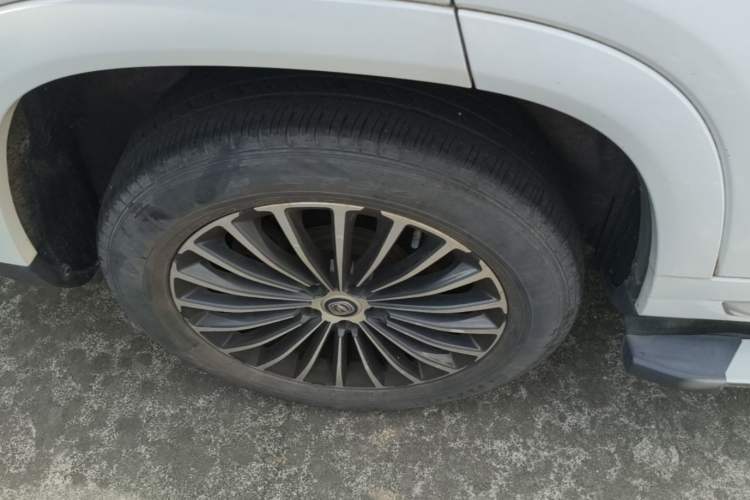 Used CHANGAN CS95 2019 2.0T Two-Wheel-Drive Luxury Version Right Rear Wheel Hub