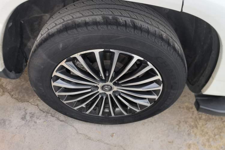 Used CHANGAN CS95 2019 2.0T Two-Wheel-Drive Luxury Version Right Rear Wheel Hub