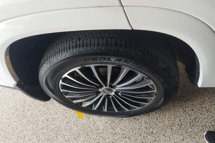 Used CHANGAN CS95 2019 2.0T Four-Wheel Drive Prestige Version Right Rear Wheel Hub