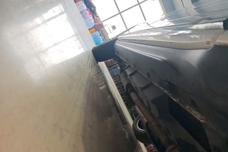 Used CHANGAN CS95 2019 2.0T Four-Wheel Drive Luxury Version Right Side Sill