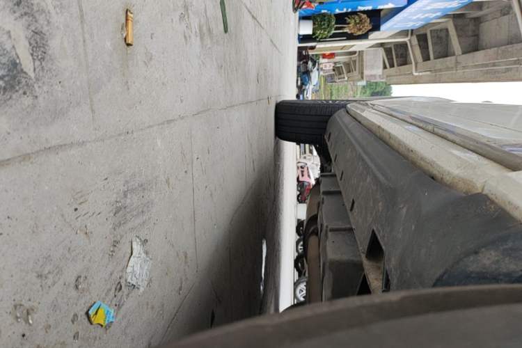 Used CHANGAN CS95 2019 2.0T Four-Wheel Drive Luxury Version Right Side Sill