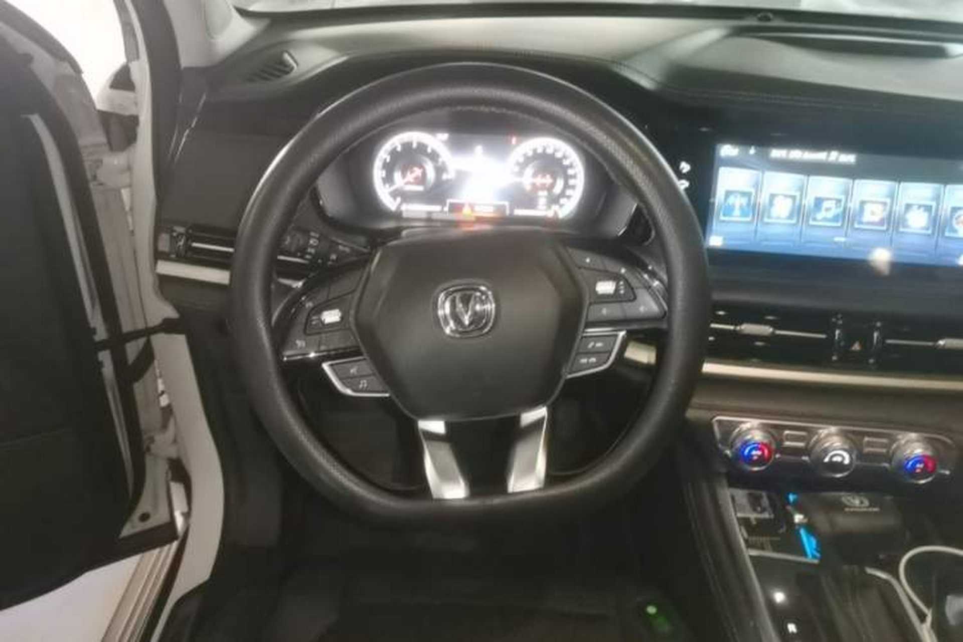 Used CHANGAN CS95 2019 2.0T Two-Wheel-Drive Luxury Version Steering Wheel