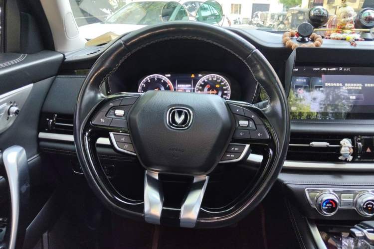 Used CHANGAN CS95 2019 2.0T Four-Wheel Drive Luxury Version Steering Wheel