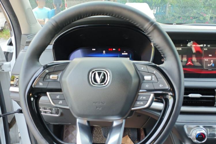 Used CHANGAN CS95 2019 2.0T Two-Wheel-Drive Luxury Version Steering Wheel