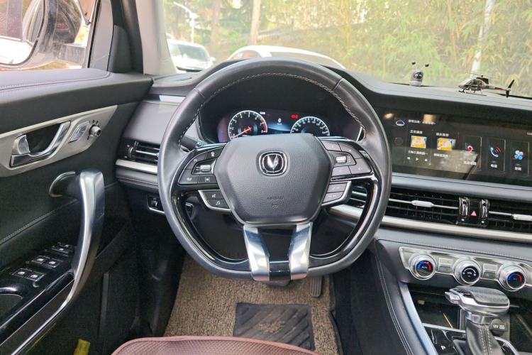 Used CHANGAN CS95 2019 2.0T Four-Wheel Drive Prestige Version Steering Wheel