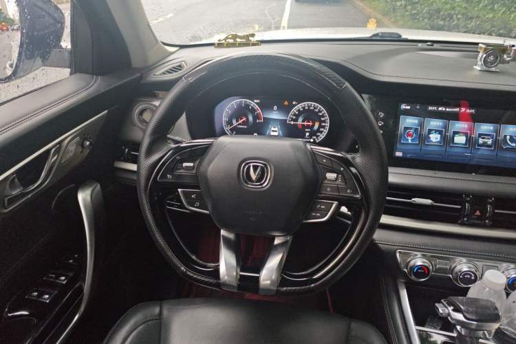 Used CHANGAN CS95 2019 2.0T Two-Wheel-Drive Luxury Version Steering Wheel