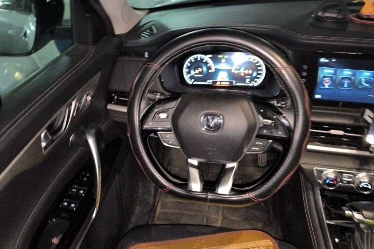 Used CHANGAN CS95 2019 2.0T Two-Wheel-Drive Luxury Version Steering Wheel