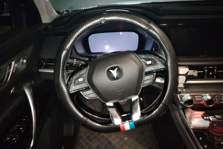 Used CHANGAN CS95 2019 2.0T Two-Wheel-Drive Luxury Version Steering Wheel