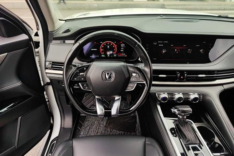 Used CHANGAN CS95 2019 2.0T Four-Wheel Drive Prestige Version Steering Wheel