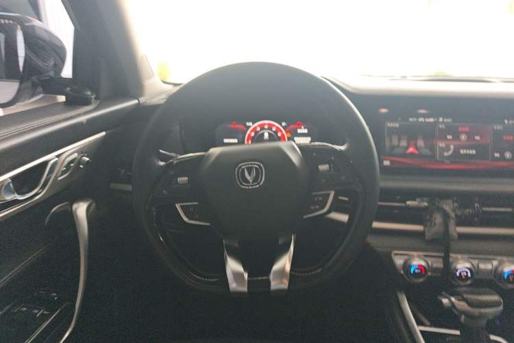 Used CHANGAN CS95 2019 2.0T Two-Wheel-Drive Luxury Version Steering Wheel