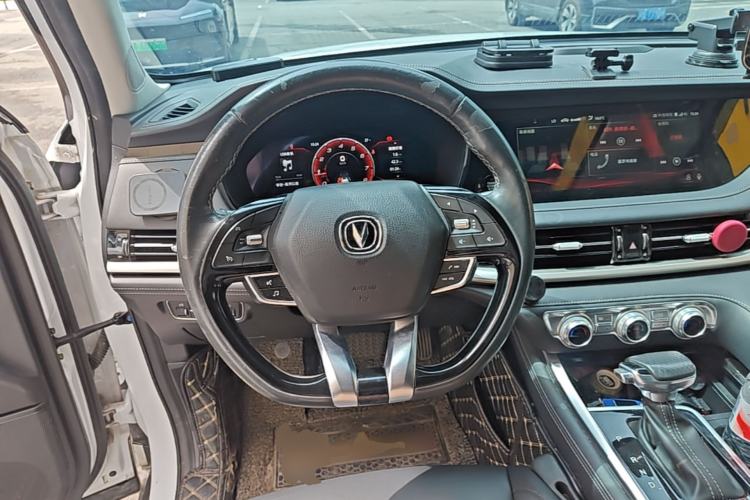Used CHANGAN CS95 2019 2.0T Two-Wheel-Drive Luxury Version Steering Wheel