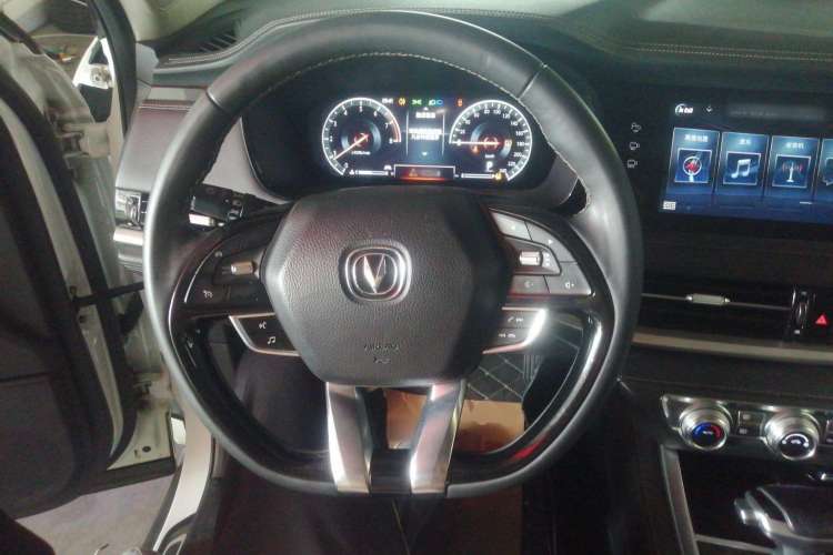 Used CHANGAN CS95 2019 2.0T Two-Wheel-Drive Luxury Version Steering Wheel