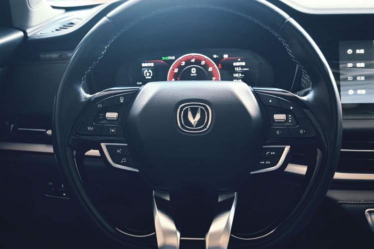 Used CHANGAN CS95 2019 2.0T Four-Wheel Drive Prestige Version Steering Wheel