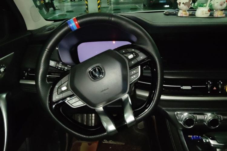 Used CHANGAN CS95 2019 2.0T Four-Wheel Drive Luxury Version Steering Wheel