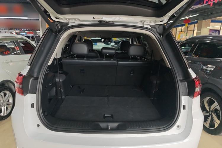 Used CHANGAN CS95 2019 2.0T Four-Wheel Drive Luxury Version Trunk