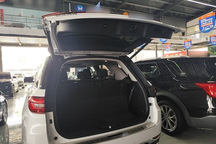 Used CHANGAN CS95 2019 2.0T Two-Wheel-Drive Luxury Version Trunk