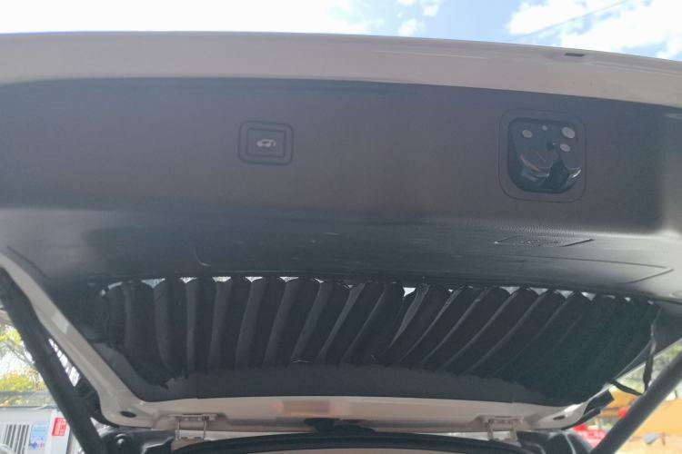 Used CHANGAN CS95 2019 2.0T Two-Wheel-Drive Luxury Version Trunk