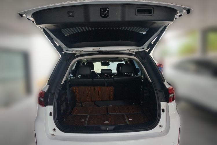 Used CHANGAN CS95 2019 2.0T Two-Wheel-Drive Luxury Version Trunk