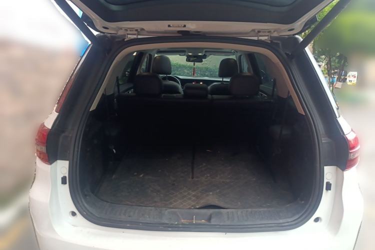 Used CHANGAN CS95 2019 2.0T Four-Wheel Drive Prestige Version Trunk