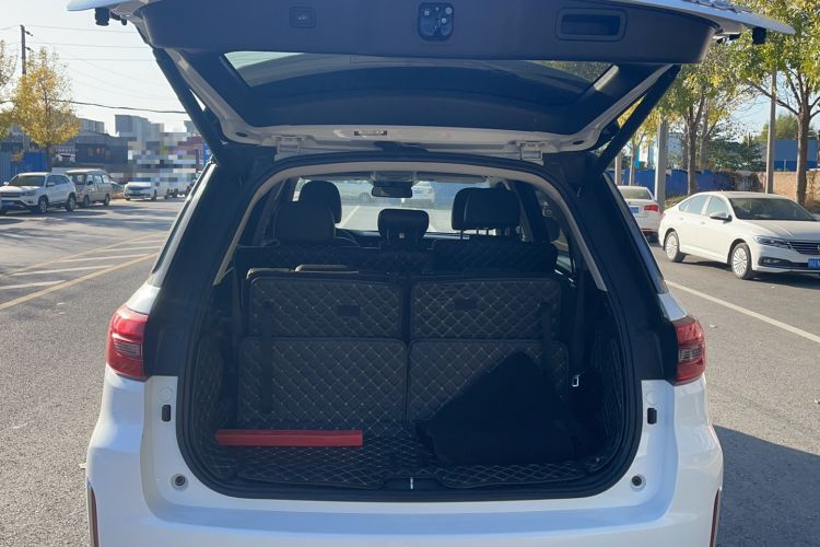 Used CHANGAN CS95 2019 2.0T Two-Wheel-Drive Luxury Version Trunk