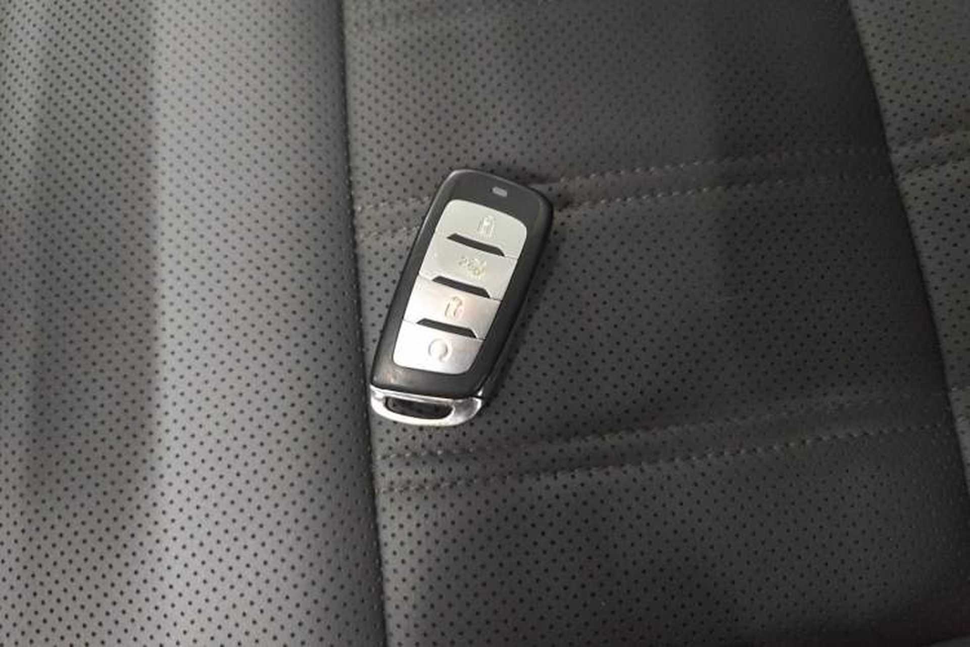 Used CHANGAN CS95 2019 2.0T Two-Wheel-Drive Luxury Version Vehicle Key