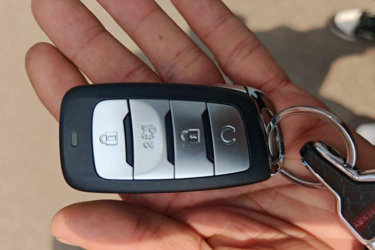Used CHANGAN CS95 2019 2.0T Four-Wheel Drive Prestige Version Vehicle Key