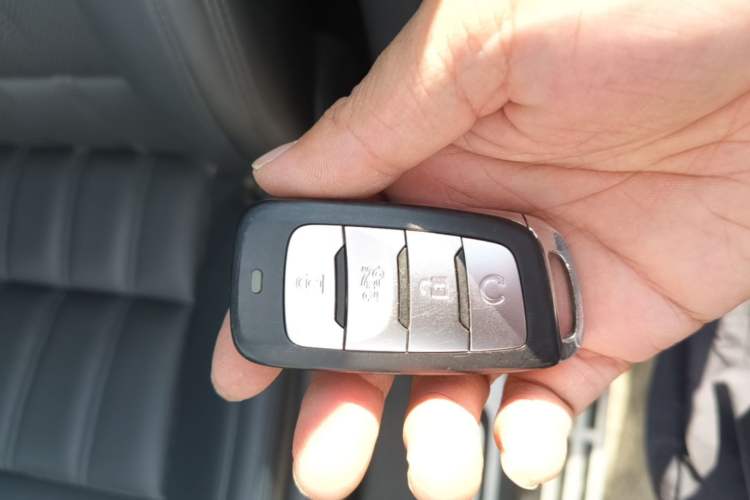 Used CHANGAN CS95 2019 2.0T Two-Wheel-Drive Luxury Version Vehicle Key