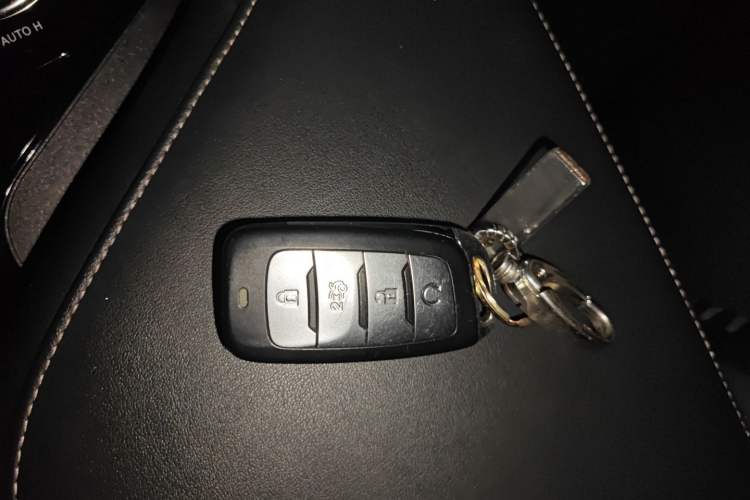 Used CHANGAN CS95 2019 2.0T Two-Wheel-Drive Luxury Version Vehicle Key