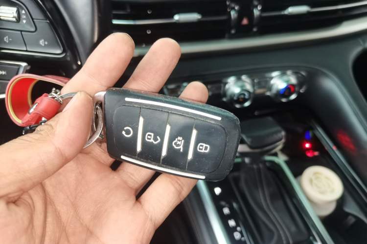 Used CHANGAN CS95 2019 2.0T Four-Wheel Drive Luxury Version Vehicle Key