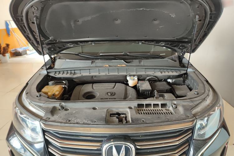Used CHANGAN CS95 2021 2.0T Two-Wheel Drive Luxury Version Engine Bay