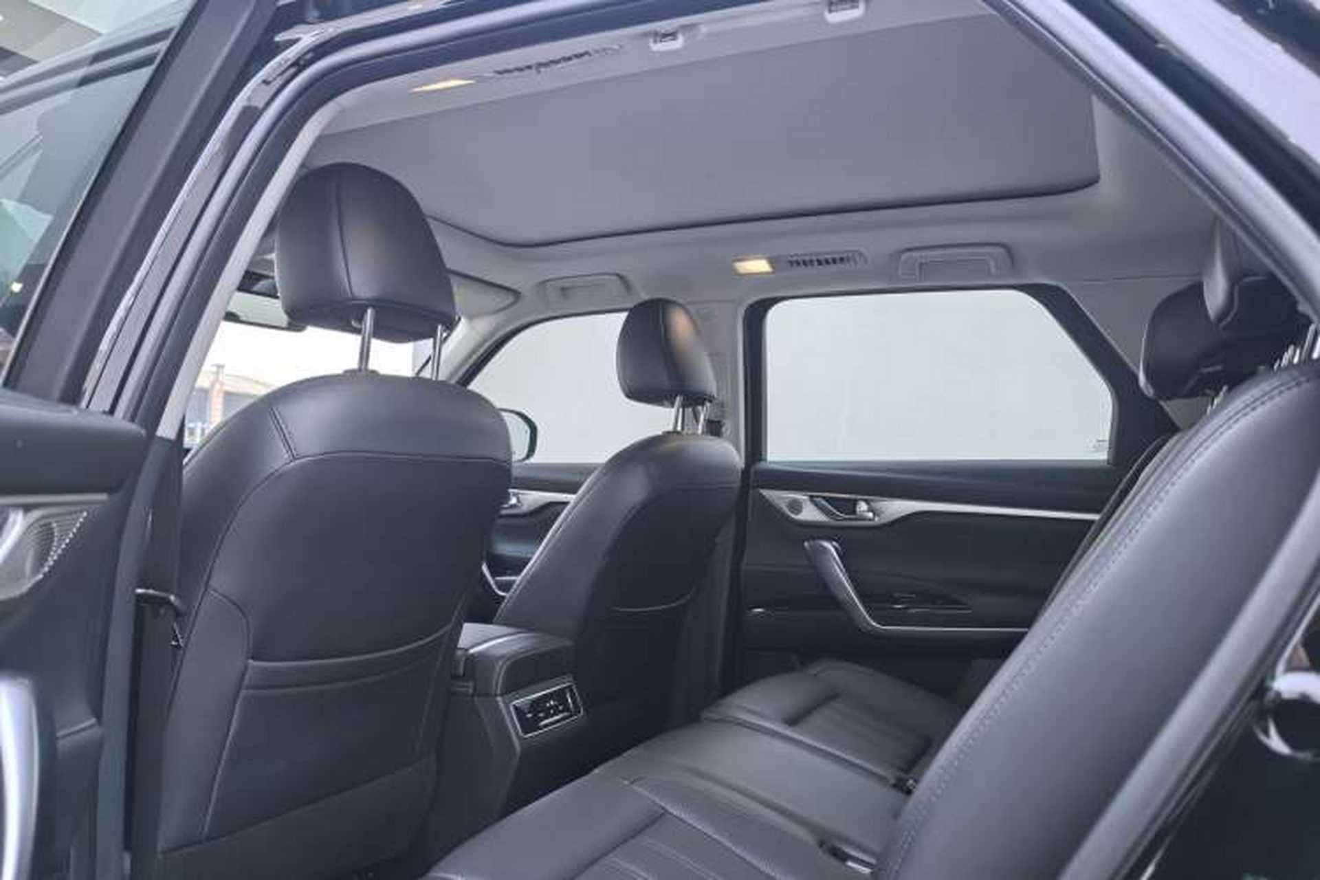 Used CHANGAN CS95 2021 2.0T Two-Wheel Drive Luxury Version Interior 11