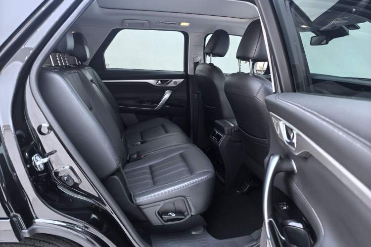 Used CHANGAN CS95 2021 2.0T Two-Wheel Drive Luxury Version Interior 5