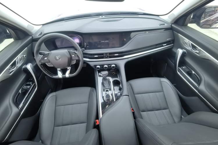 Used CHANGAN CS95 2021 2.0T Two-Wheel Drive Luxury Version Interior 7
