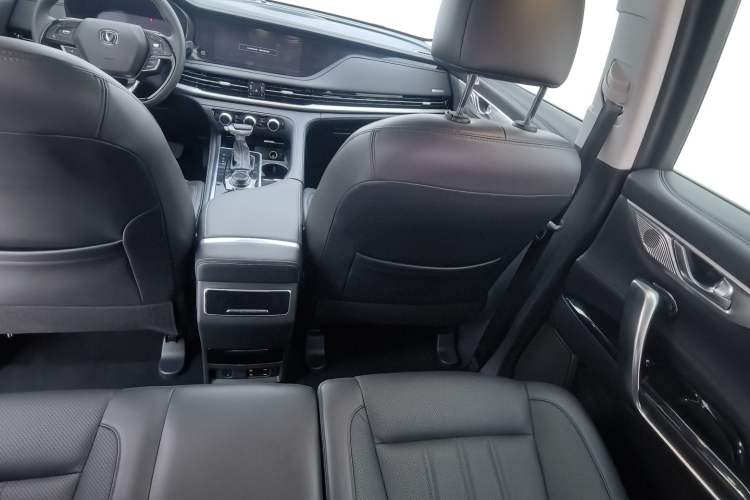 Used CHANGAN CS95 2021 2.0T Two-Wheel Drive Luxury Version Interior 8