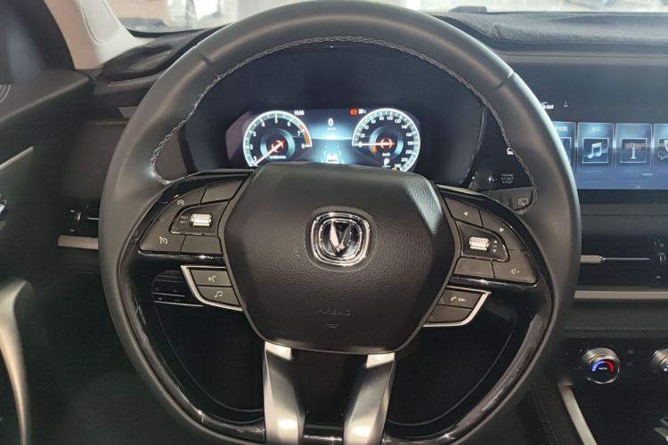 Used CHANGAN CS95 2021 2.0T Two-Wheel Drive Luxury Version Steering Wheel
