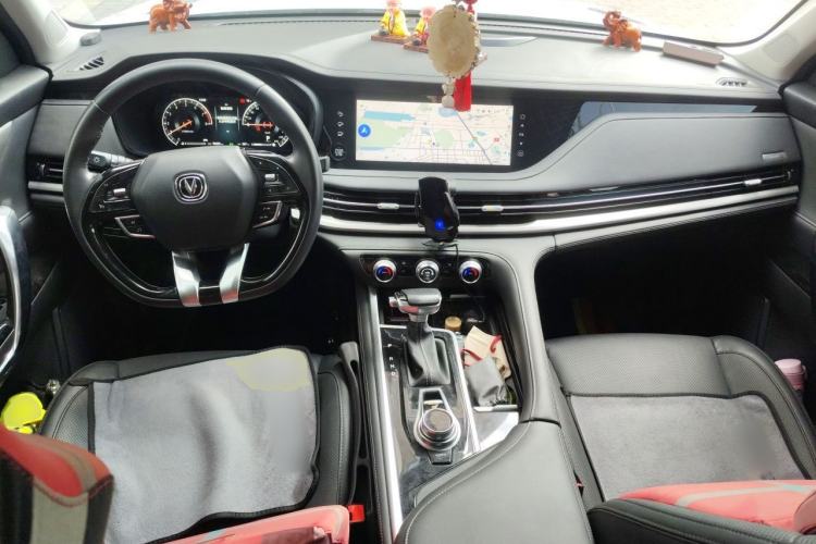 Used CHANGAN CS95 2021 2.0T Two-Wheel Drive Luxury Version Center Console