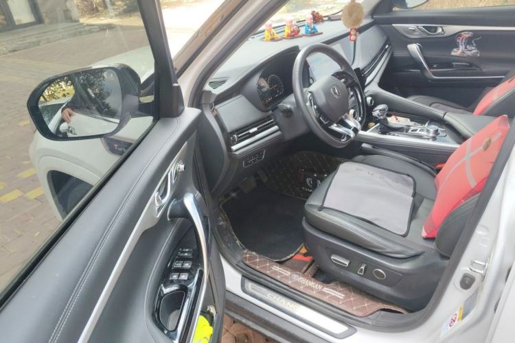 Used CHANGAN CS95 2021 2.0T Two-Wheel Drive Luxury Version Driver Seat