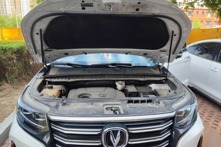 Used CHANGAN CS95 2021 2.0T Two-Wheel Drive Luxury Version Engine Bay