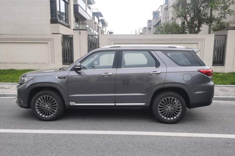 Used CHANGAN CS95 2021 2.0T Two-Wheel Drive Luxury Version Exterior 5